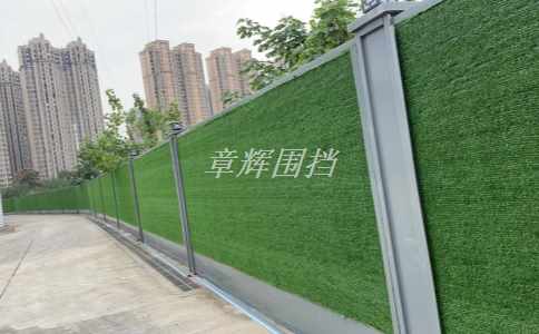 簡易圍擋在建筑工地周邊的應(yīng)用效果如何？（建筑工地中簡易圍擋的環(huán)境隔離作用）