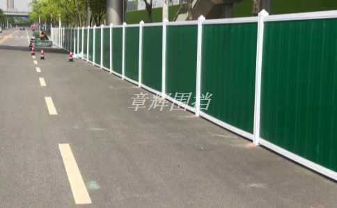 簡(jiǎn)易圍擋在城市橋梁施工中的使用效果如何？（城市橋梁施工中簡(jiǎn)易圍擋的安全防護(hù)措施）