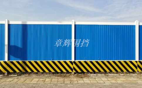 簡(jiǎn)易圍擋在城市橋梁施工中的使用效果如何？（城市橋梁施工中簡(jiǎn)易圍擋的安全防護(hù)措施）