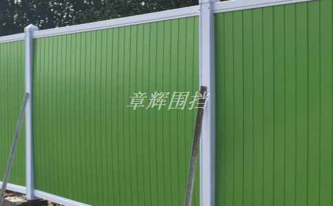 簡(jiǎn)易圍擋在寒冷氣候條件下是否能承受一定的外部力量？（簡(jiǎn)易圍擋的抗壓能力分析）